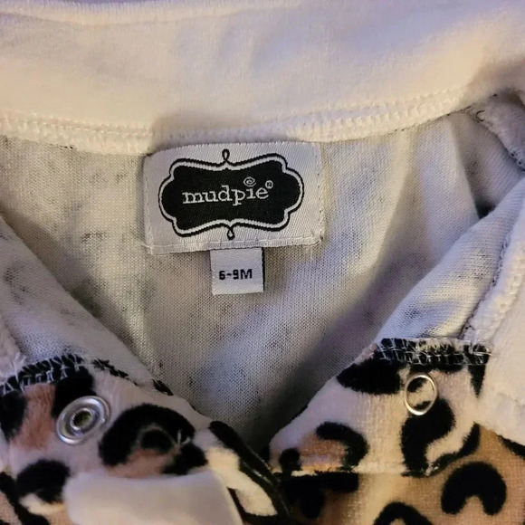 Lepord one piece outfit - Picture 4 of 5